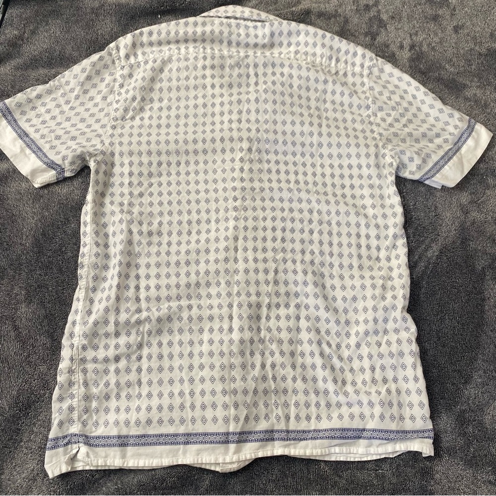 Banana Republic White and Blue Geometric Patterned 100% Cotton Button Down Shirt - Picture 6 of 11